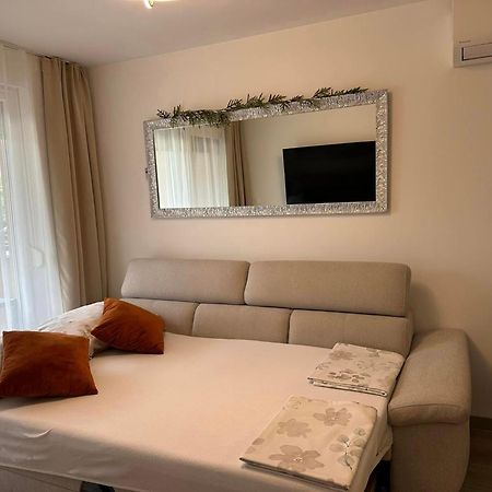 Apartmani Marco,Lukas,Patrick,David,Blizu Centra I Mora Sa Free Privatnim Parkingom Pula Ngoại thất bức ảnh