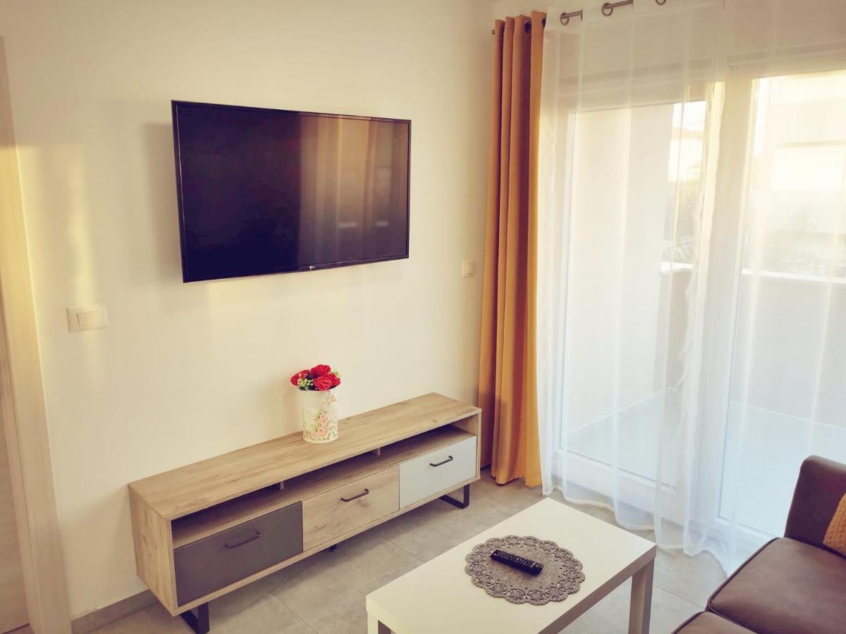 Apartmani Marco,Lukas,Patrick,David,Blizu Centra I Mora Sa Free Privatnim Parkingom Pula Ngoại thất bức ảnh