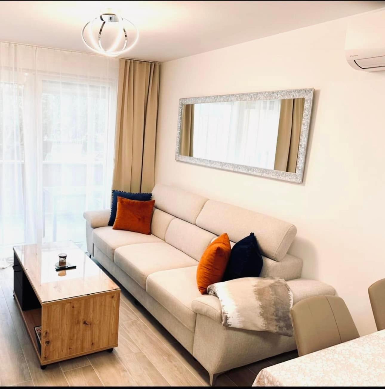 Apartmani Marco,Lukas,Patrick,David,Blizu Centra I Mora Sa Free Privatnim Parkingom Pula Ngoại thất bức ảnh