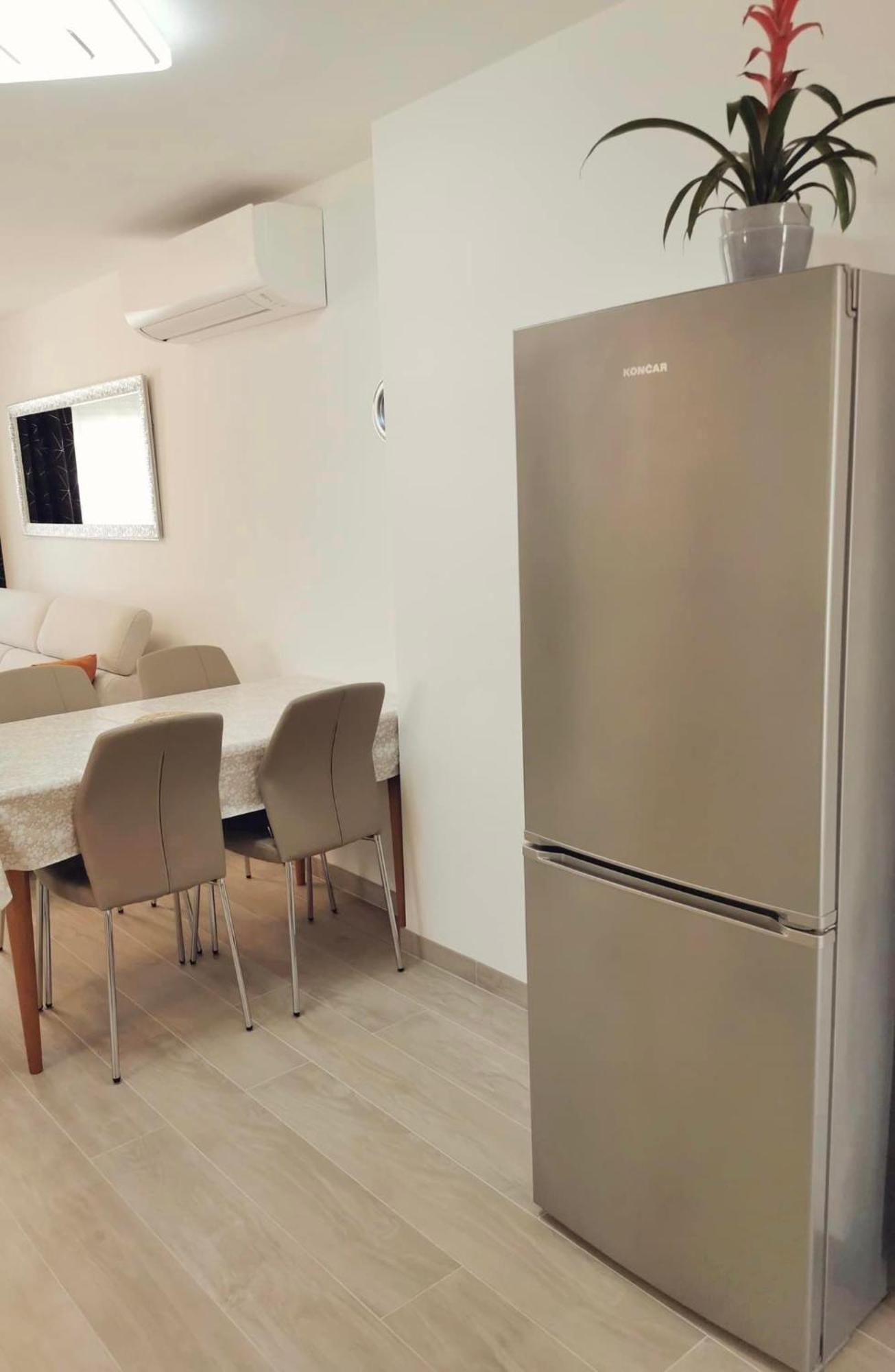 Apartmani Marco,Lukas,Patrick,David,Blizu Centra I Mora Sa Free Privatnim Parkingom Pula Ngoại thất bức ảnh